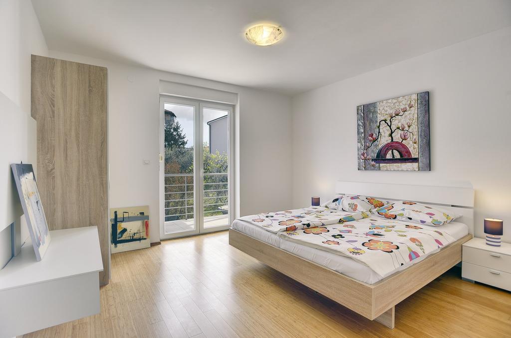 Apartments Vea Πούλα Εξωτερικό φωτογραφία