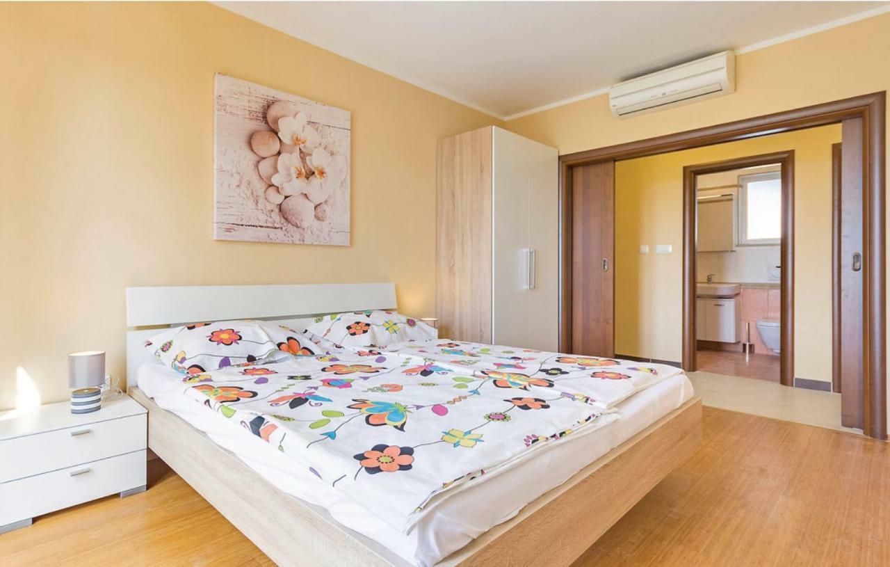 Apartments Vea Πούλα Εξωτερικό φωτογραφία